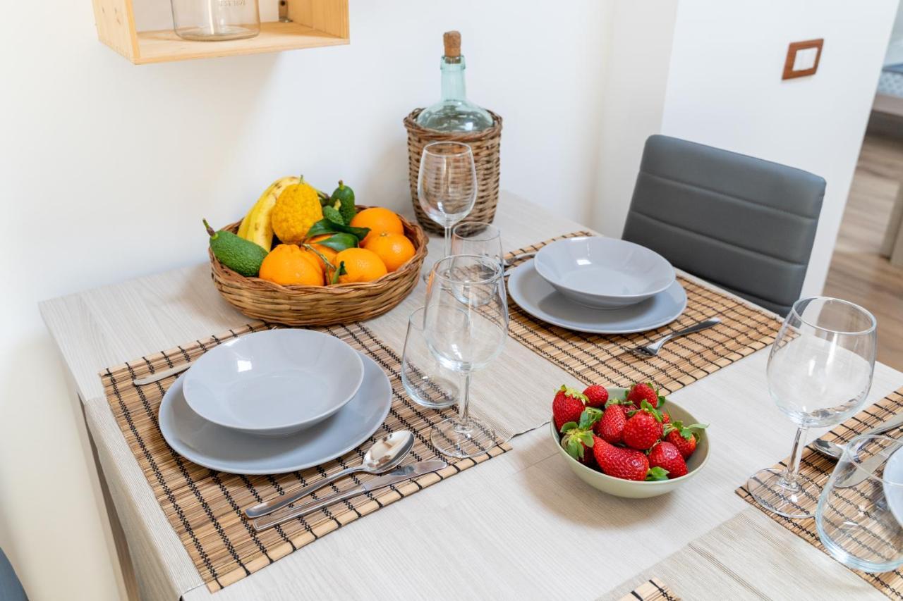 Historic Center New Apartment - Catania Stays Екстер'єр фото